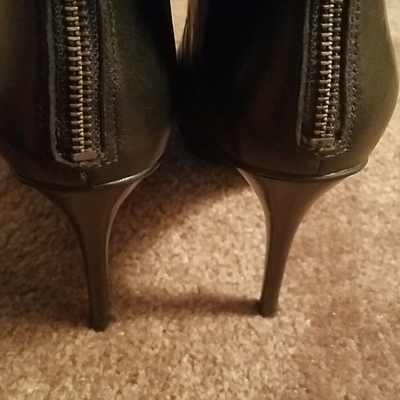 Michael Kors booties - Picture 4 of 6